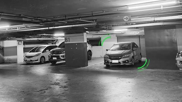 Le traceur de Coyote Secure s’appuie sur neuf couches technologiques combinées pour détecter la voiture même en sous sol. © Coyote