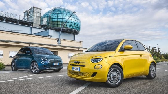Les Fiat 500 hybrides arrivent en renfort dans une gamme jusqu'alors uniquement 100% électrique. © Fiat