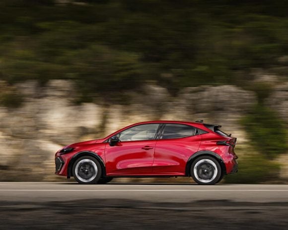 Quelles motorisations ont le plus séduit les automobilistes en 2025 : essence, diesel, hybride, électrique