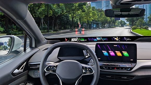 Le système Panovision de Valeo adapte l’affichage du HUD selon les alertes