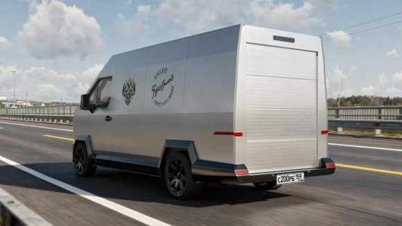 Vue arrière et profil : une ressemblance moins évidente avec le Cybertruck