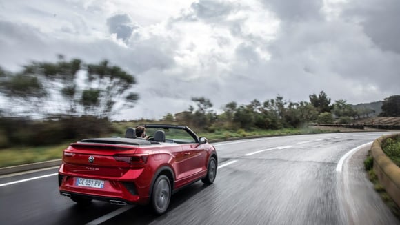 Le Volkswagen T-Roc Cabriolet est encore au catalogue avec un malus jugé acceptable.