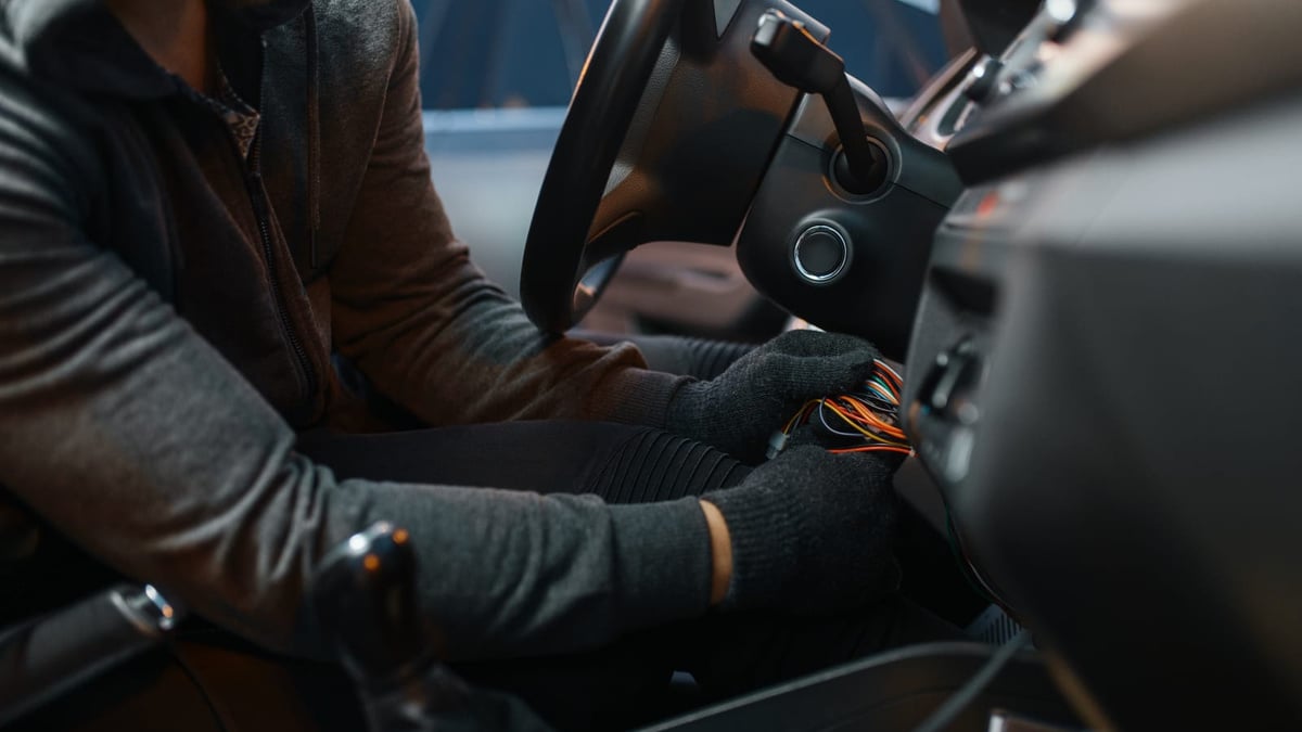 Moins de vols en France : pourquoi les voitures électriques attirent beaucoup moins les voleurs