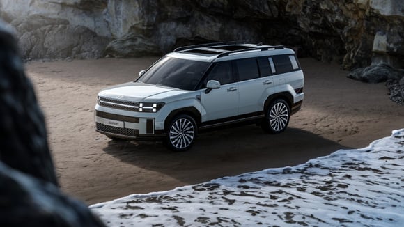 Détails de style anguleux inspirés du Hyundai Santa Fe