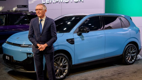 Carlos Tavares est de nouveau accusé d’avoir poussé Stellantis vers une stratégie trop exclusivement 100 % électrique