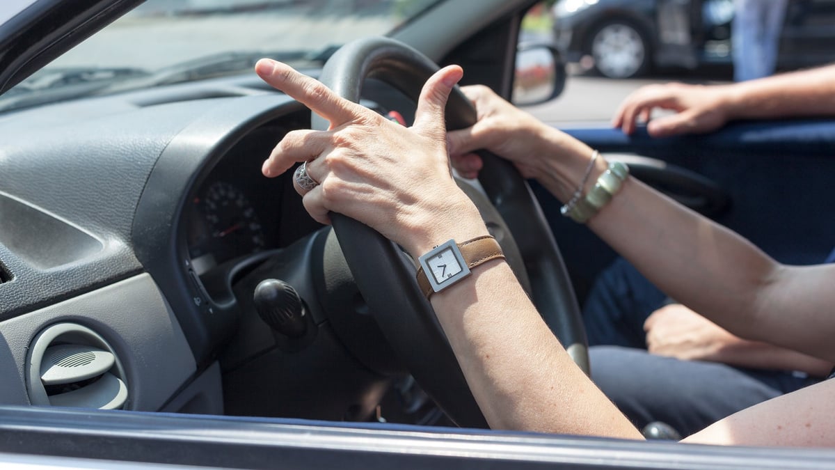 Permis de conduire : et si certaines fautes « éliminatoires » ne faisaient plus automatiquement échouer ?