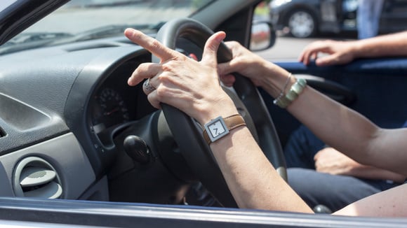 En France, le taux de réussite au permis de conduire au premier passage reste inférieur à 60 %