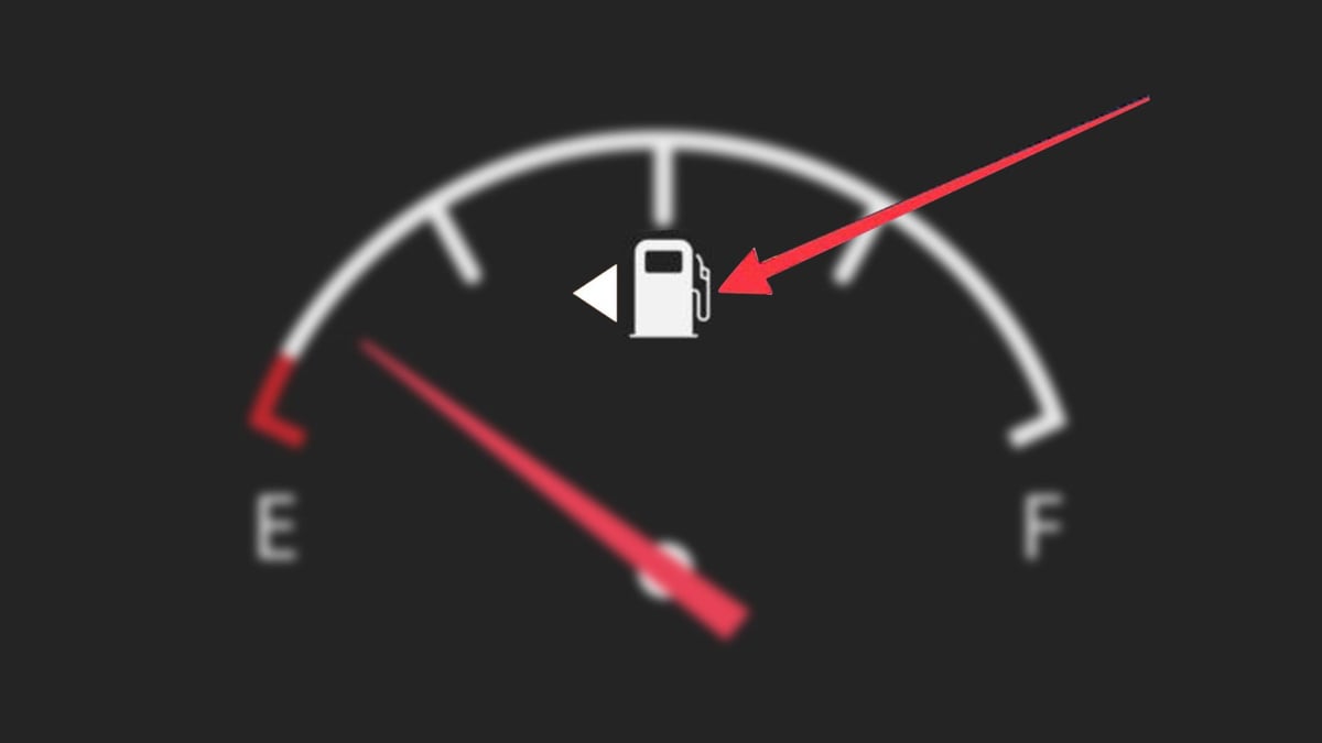 La petite flèche qui sauve des millions de pleins : l’idée née d’une erreur à la pompe