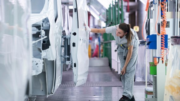 Plan européen pour renforcer la production industrielle, de nouveau reporté