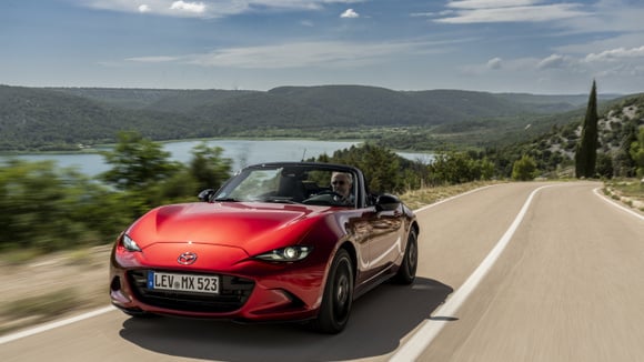 L’actuelle Mazda MX-5 plafonne à 132 ch en Europe