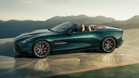 Aston Martin supprime 20 % de ses effectifs après une perte en hausse, sur fond de droits de douane et de baisse en Chine.