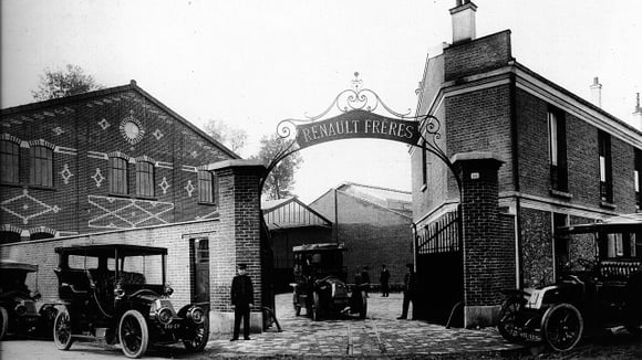L'usine Renault Frères rue du Cours à Boulogne-Billancourt