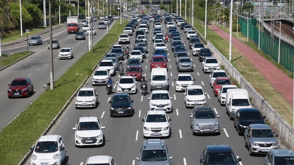 Waze peut-il vraiment faire gagner du temps sur la route des vacances ?