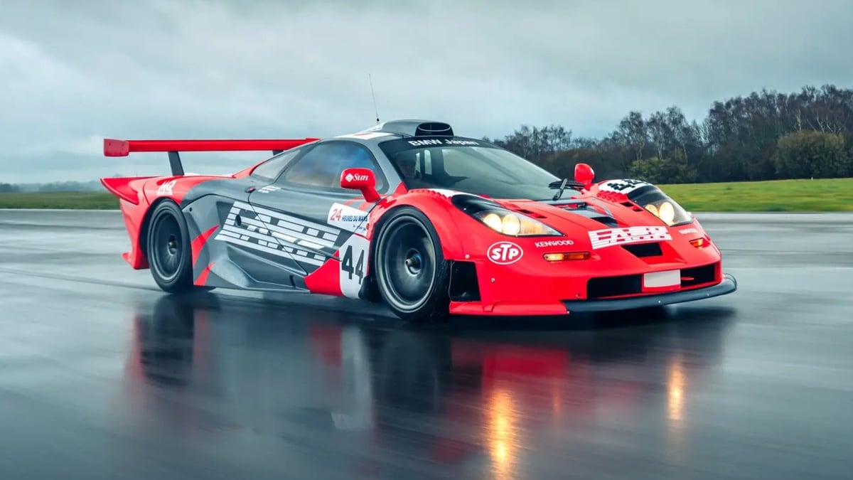 Cette McLaren F1 GTR Longtail de légende est (vraiment) immatriculée pour la route — et elle pourrait frôler les 20 millions