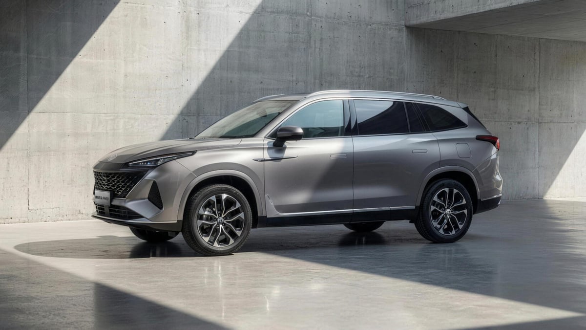 MG MGS9 PHEV : un grand SUV 7 places qui débarque avec près de 100 km en électrique