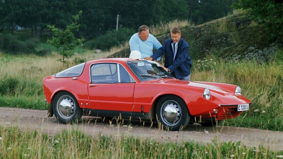 Derrière cette silhouette atypique, la Saab Sonett II cache un trois cylindres deux temps