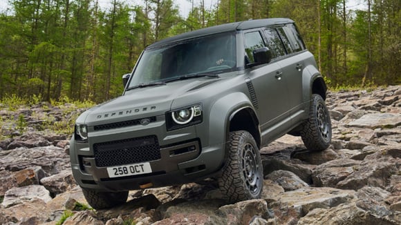 Moteur V8 de 635 ch du Land Rover Defender Octa