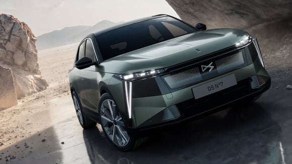 Le DS N°7 utilise la plateforme STLA Medium