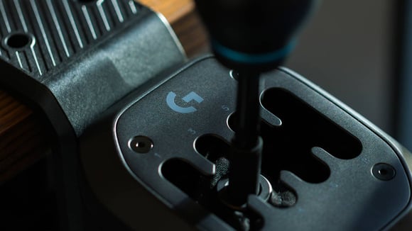 Grille en H en aluminium du Logitech RS H‑Shifter