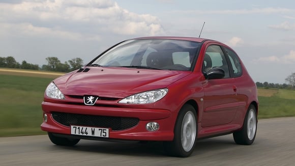 Le marché de l’occasion pourrait se tendre avec une future règle européenne sur les véhicules hors d’usage