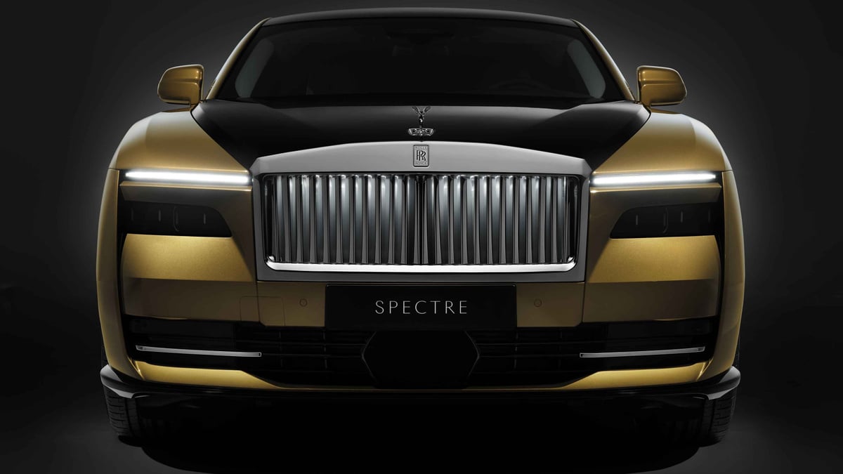 Rolls-Royce et Bentley ralentissent l’électrique : quand le luxe refuse les deadlines