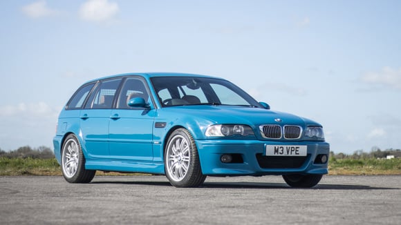 Une BMW M3 E46 Touring préparée pour ressembler à un modèle d’usine