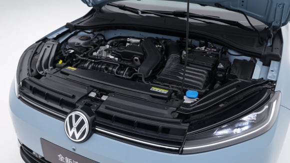 La Volkswagen Sagitar S, berline thermique trois volumes