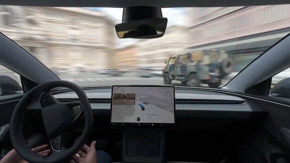 Tesla renomme discrètement l’Autopilot dans une mise à jour