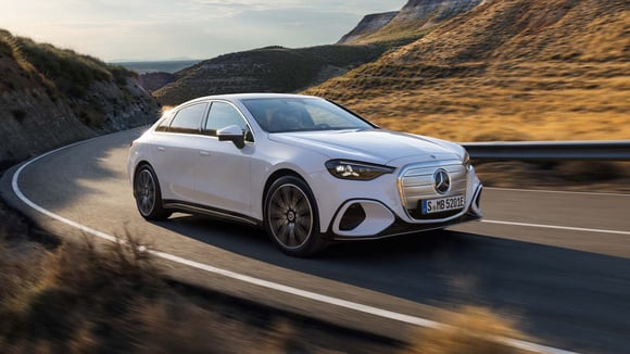 Mercedes Classe C électrique 400 4MATIC : 489 ch et 760 km WLTP annoncés