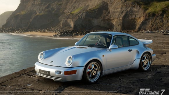 La Porsche 911 Turbo S Leichtbau (964) ajoutée à Gran Turismo 7