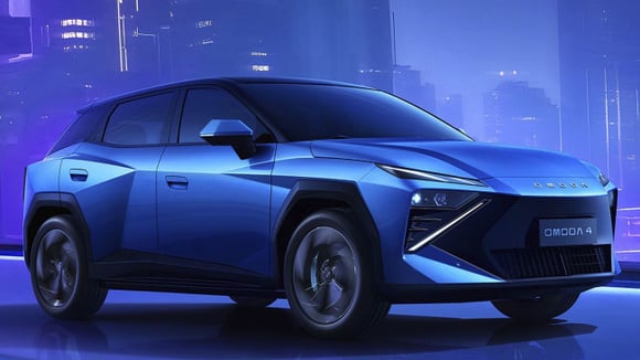 L’Omoda 4 se démarque par un style plus affirmé que certains concurrents chinois.