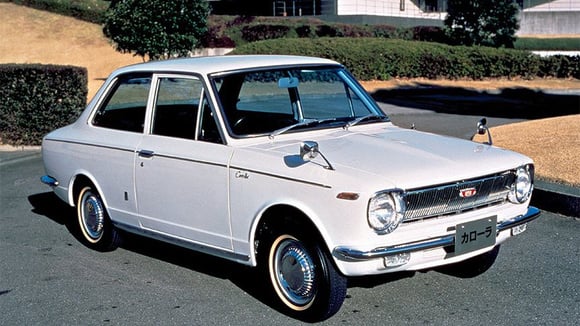 La première génération de Toyota Corolla au Japon