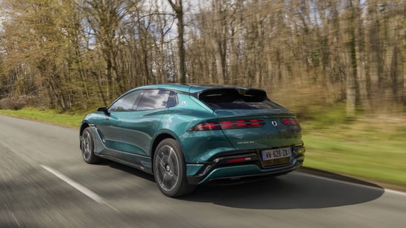 La Denza Z9 GT et l’accumulation de technologies embarquées