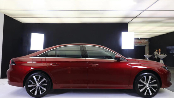 Peugeot avait adaptė des modèles pour la Chine, comme une 508 L allongée, avant de réduire sa présence.