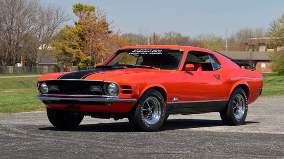 Ford Mustang Mach 1 de 1970 présentée chez Mecum, affichant plus de 77 000 miles