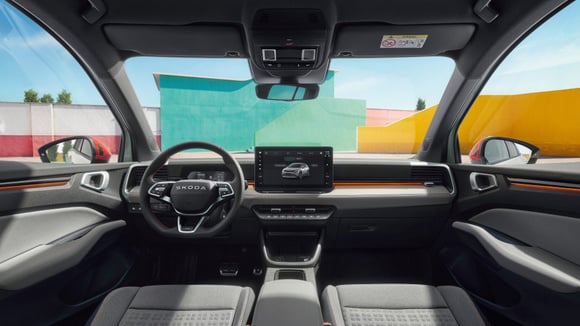 Habitacle du Skoda Epiq avec écran central de 13 pouces