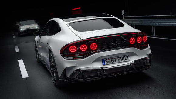 Recharge ultra rapide annoncée pour la Mercedes-AMG GT Coupé 4 Portes électrique
