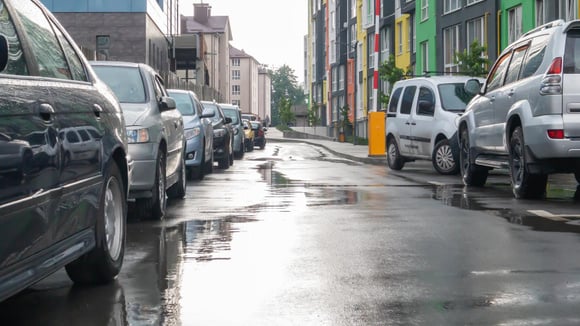 Le stationnement en surface dans les grandes villes françaises est un casse-tête pour les conducteurs