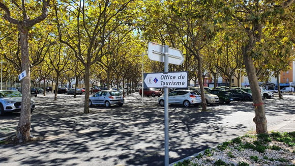 Agde prévoit d’offrir 100 heures de stationnement gratuit à ses habitants