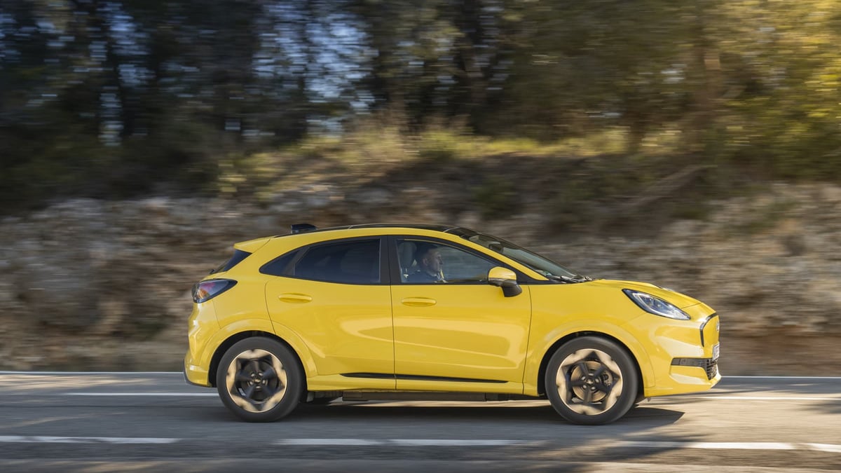 Ford offre un an d’énergie : carburant ou recharge pour repartir du bon pied