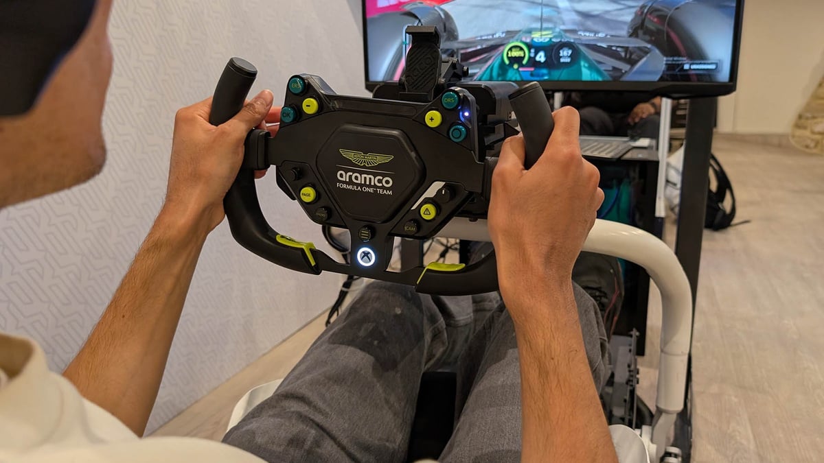 Revosim by Nacon : trois volants Direct Drive, des accessoires costauds et des packs qui cassent les prix