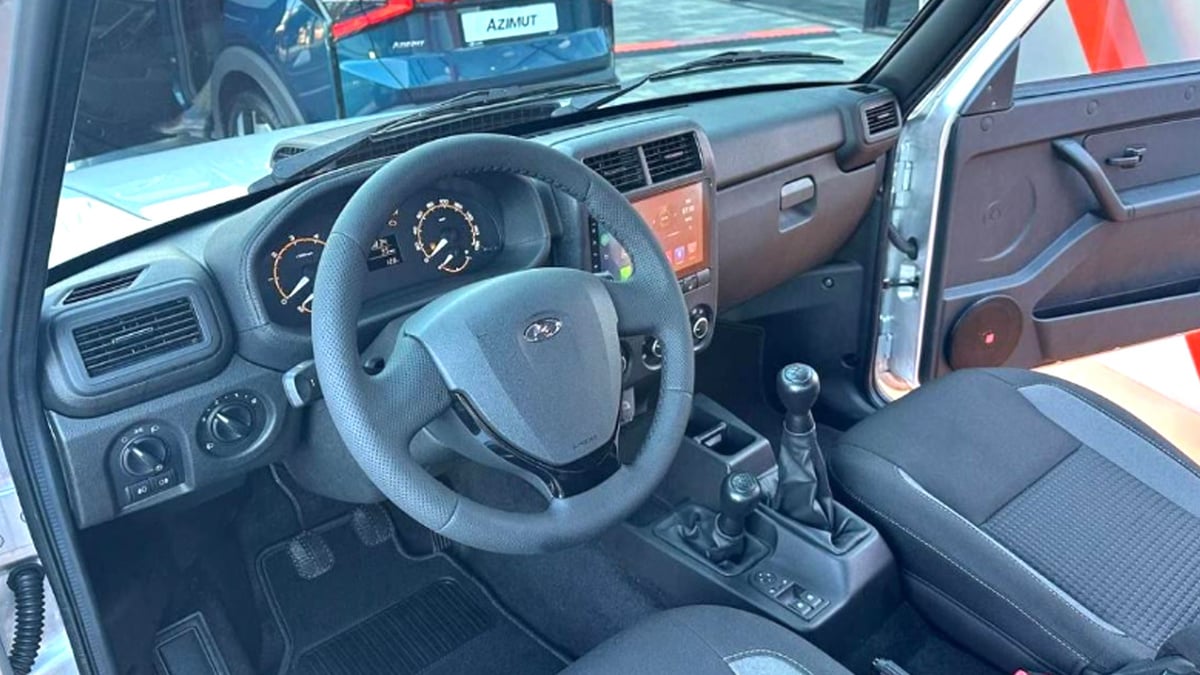Après près de 50 ans, le Lada Niva reçoit enfin un airbag