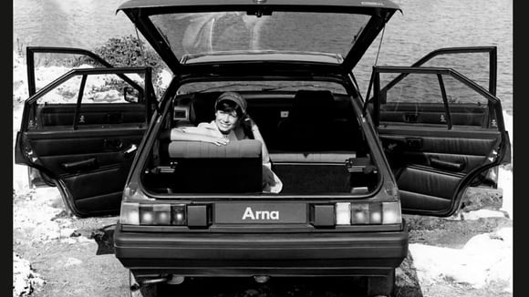 L'Alfa Romeo Arna n'a pas séduit malgré son hayon et sa banquette modulable