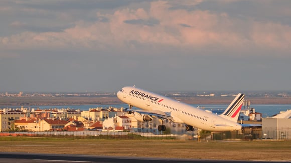 Michelin affirme qu’un avion sur trois atterrit avec ses pneus