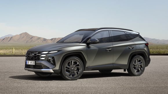 Un SUV hybride moderne avec de nombreuses assistances