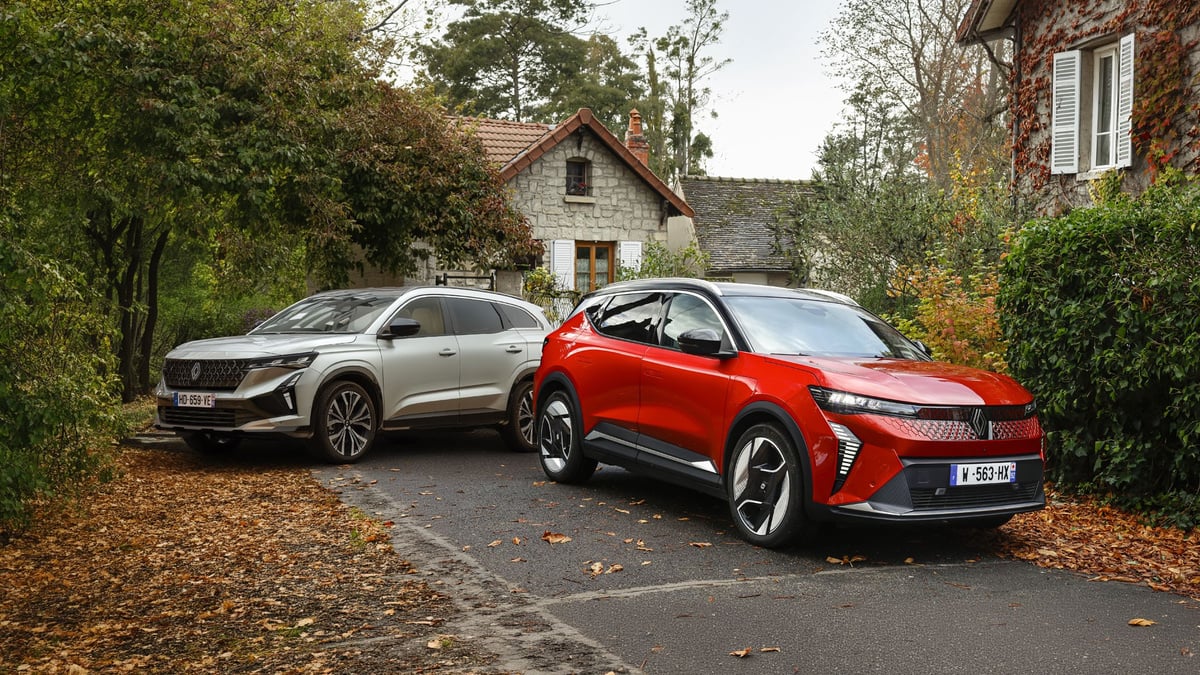 Scénic vs Espace : deux SUV Renault, deux destins très différents