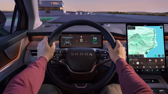 L’écran central vertical de 13,6 pouces du Skoda Peaq