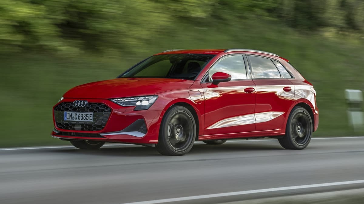 Audi A3 restylée : un intérieur métamorphosé, des aides à la conduite enrichies et une gamme de moteurs XXL