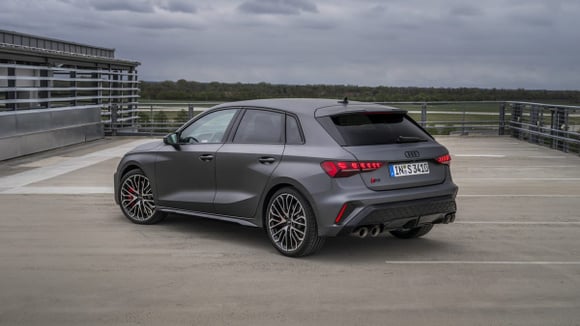 L’Audi A3 restylée conserve les versions sportives S3 et RS3