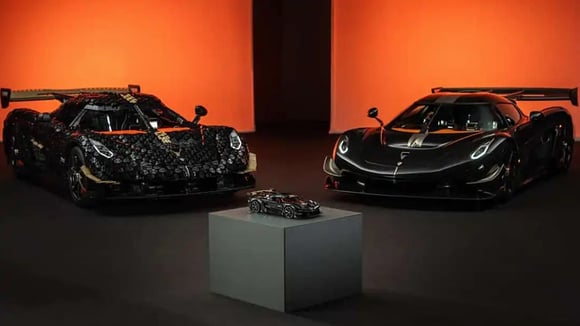 Koenigsegg Saida's Spear et sa version LEGO côte à côte